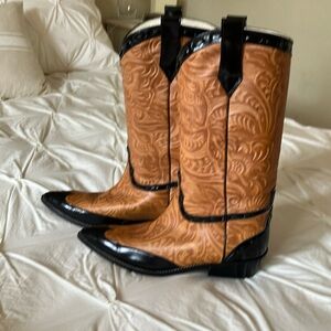 Donald J. Pliner cowboy boots size 38